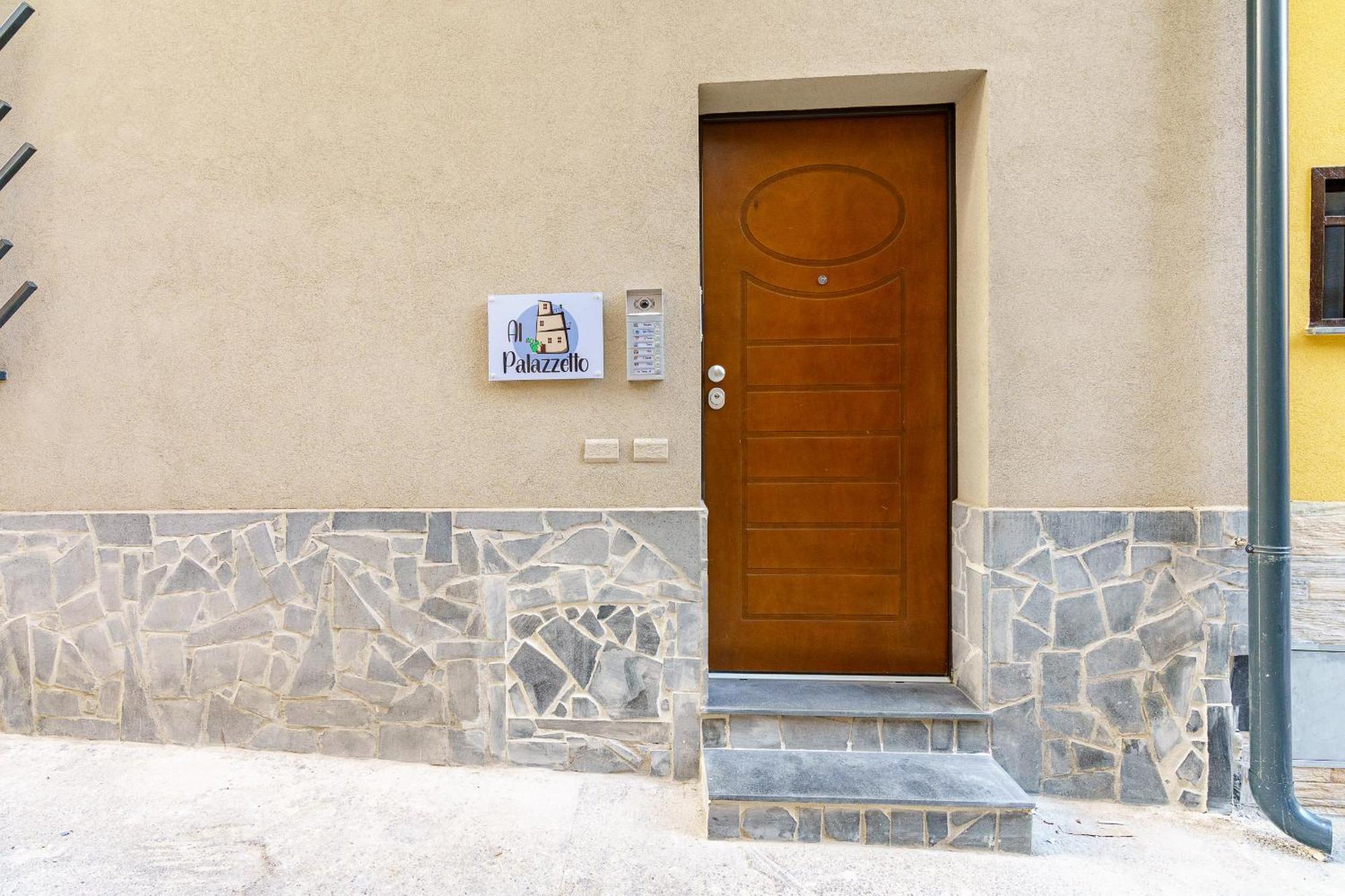 Al Palazzetto - La Norma Aeroporto di Catania Fontana Rossa